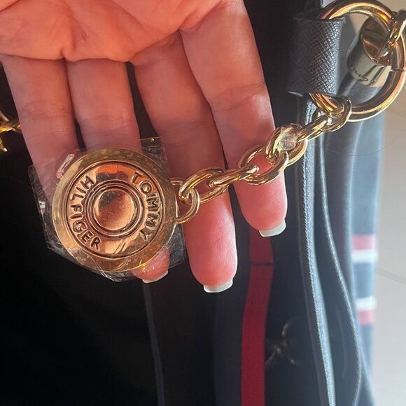 Tommy Hilfiger NWT Navy Blue Leather Tote Bag with Red and White Stripe Accents - Picture 4 of 14